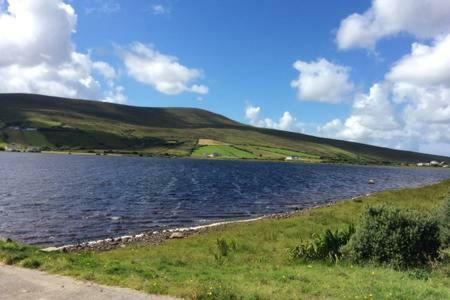 Beautiful Home On Lake Carrowmore 贝尔马利特 外观 照片