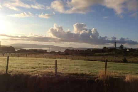 Beautiful Home On Lake Carrowmore 贝尔马利特 外观 照片
