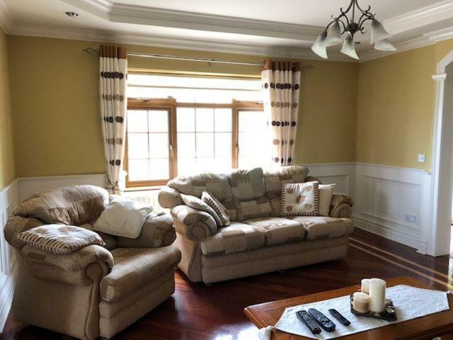 Beautiful Home On Lake Carrowmore 贝尔马利特 外观 照片